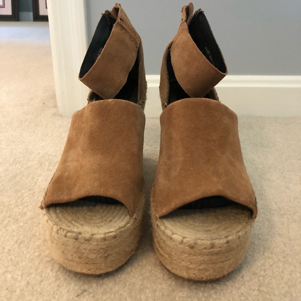 Dolce Vita Wedges in Brown